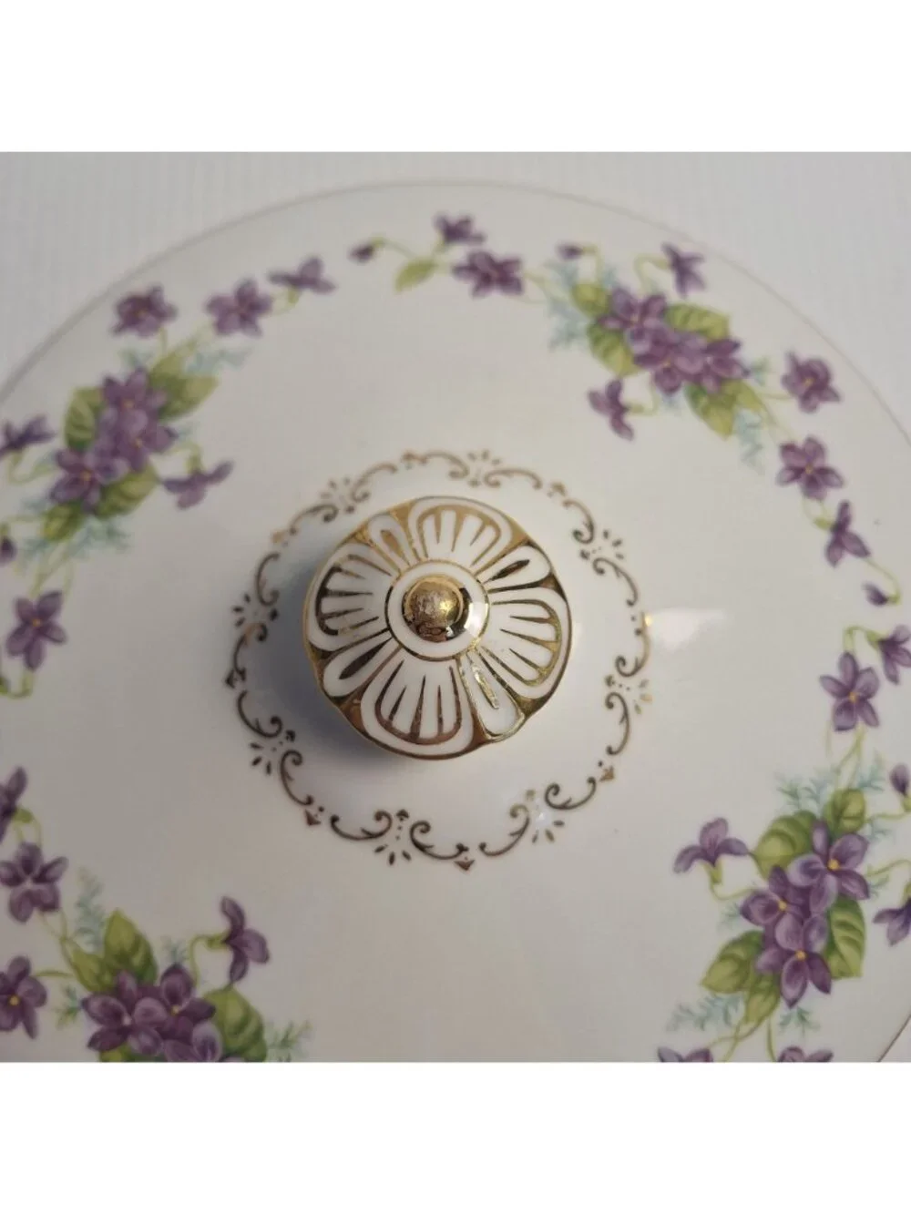 VTG WENTWORTH CHINA JAPAN PURPLE FLORAL GOLD TRIM LIDDED VEGETABLE BOWL VIOLA